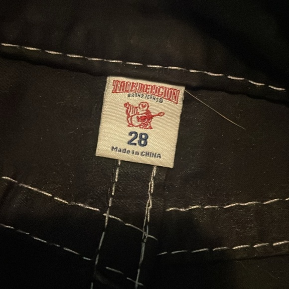 True religion, curvy skinny Jean - Picture 2 of 7